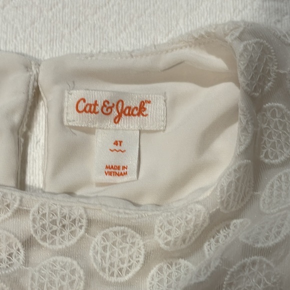 Adorable cat and Jack white dress with tulle skirt, size 4T - Picture 3 of 7